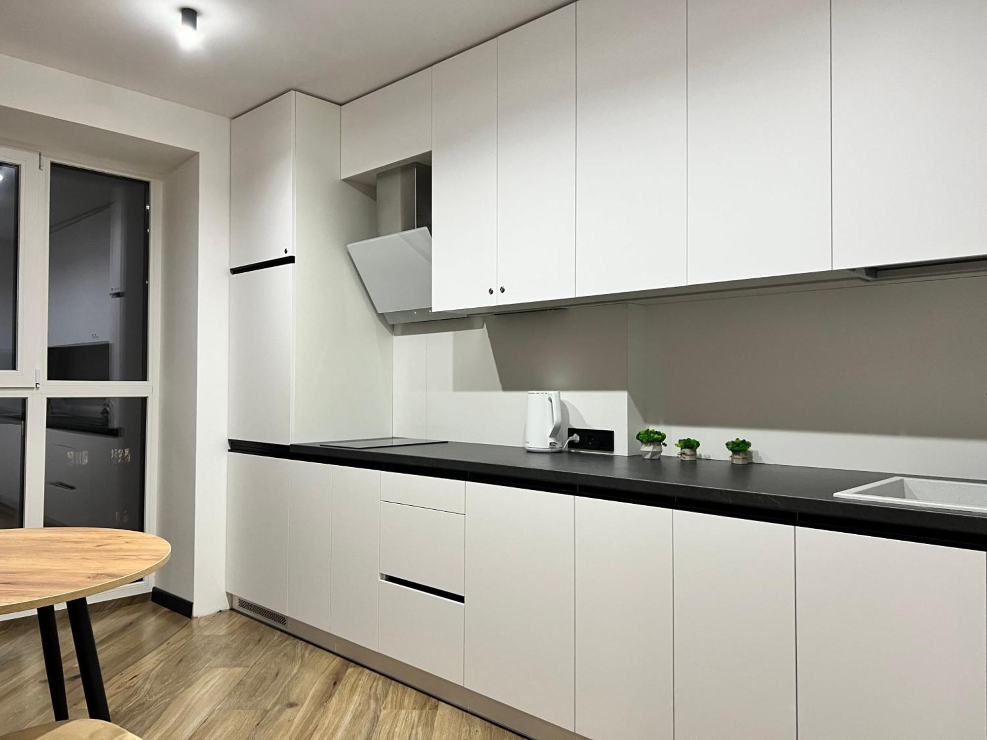 Люкс Апартаменти Район Автовокзалу В Жкарена Та Жк Great House Поблизу Обласноі Лікарні Ρίβνε Εξωτερικό φωτογραφία