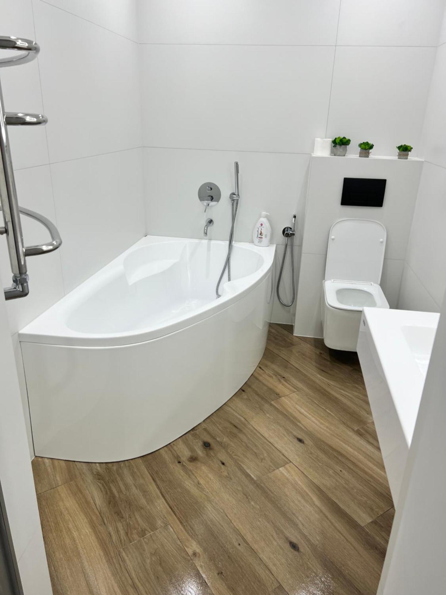 Люкс Апартаменти Район Автовокзалу В Жкарена Та Жк Great House Поблизу Обласноі Лікарні Ρίβνε Εξωτερικό φωτογραφία